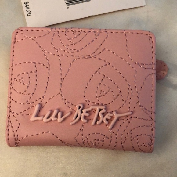 Betsey Johnson Luv Betsey Snap Card Wallet Blush Tonal Stitched Rose Pattern NWT - Picture 4 of 16